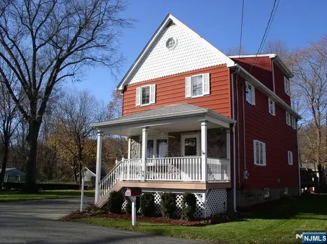 26 Grandview Avenue Oakland NJ 07436