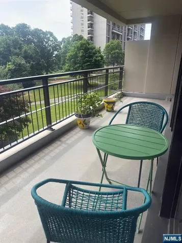 2 Horizon Fort Lee NJ 07024