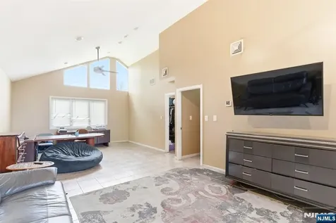 26 Cornell Street West Orange NJ 07052