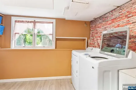 26 Cornell Street West Orange NJ 07052
