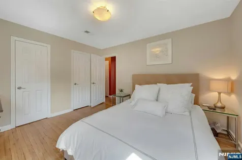 65 E Gramercy Place Glen Rock NJ 07452