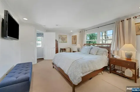 65 E Gramercy Place Glen Rock NJ 07452
