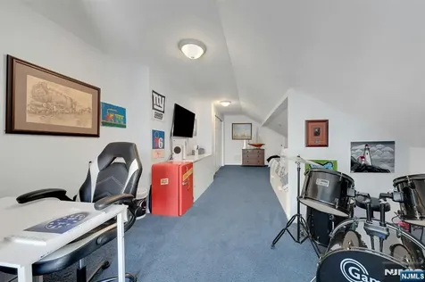 65 E Gramercy Place Glen Rock NJ 07452
