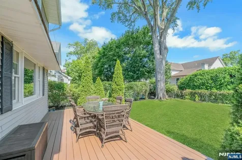65 E Gramercy Place Glen Rock NJ 07452