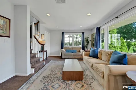 65 E Gramercy Place Glen Rock NJ 07452