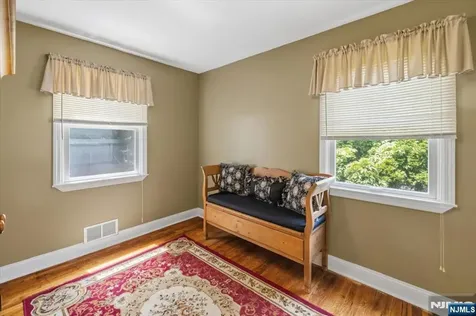 583 Brookside Avenue Oradell NJ 07649