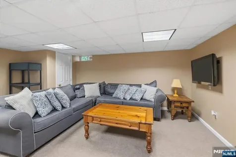 583 Brookside Avenue Oradell NJ 07649