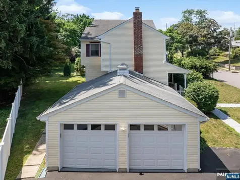 583 Brookside Avenue Oradell NJ 07649