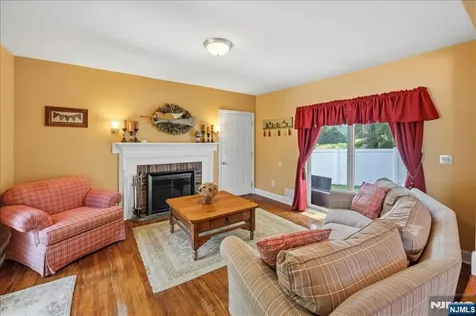 583 Brookside Avenue Oradell NJ 07649