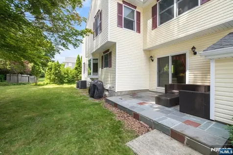 583 Brookside Avenue Oradell NJ 07649