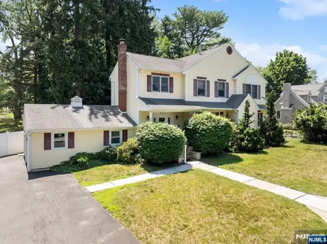 583 Brookside Avenue Oradell NJ 07649