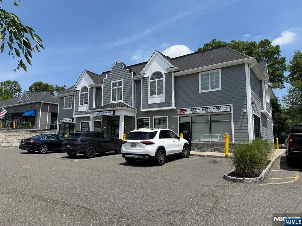 184 Godwin Midland Park NJ 07432