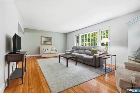 558 Green Lane River Vale NJ 07675