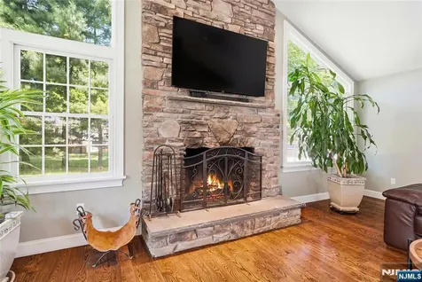 558 Green Lane River Vale NJ 07675