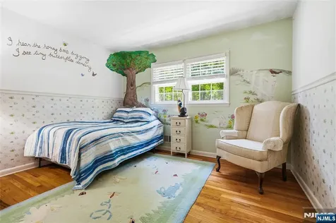 558 Green Lane River Vale NJ 07675