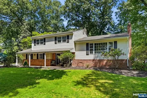 558 Green Lane River Vale NJ 07675