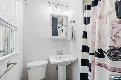 558 Green Lane River Vale NJ 07675