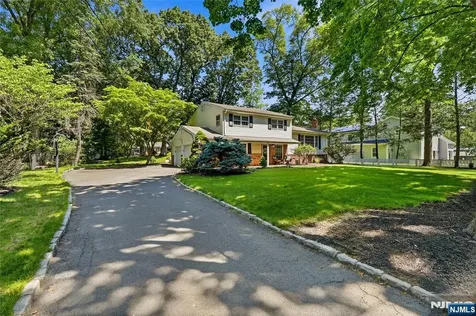 558 Green Lane River Vale NJ 07675
