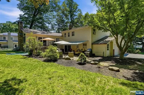 558 Green Lane River Vale NJ 07675