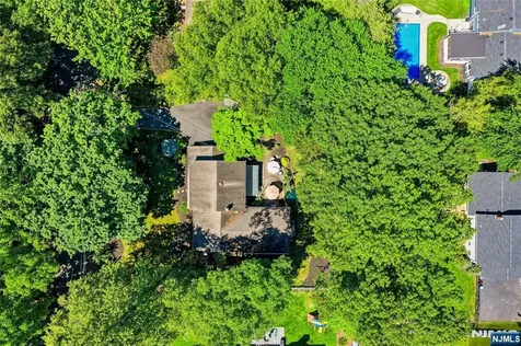 558 Green Lane River Vale NJ 07675