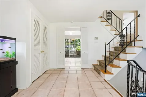 558 Green Lane River Vale NJ 07675