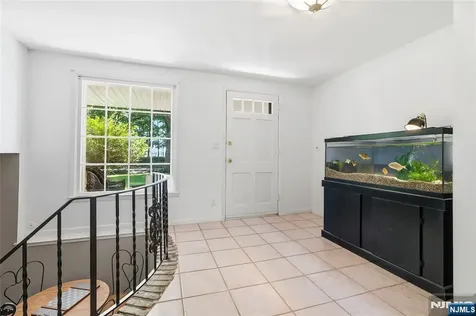 558 Green Lane River Vale NJ 07675