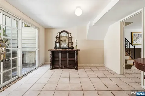 558 Green Lane River Vale NJ 07675