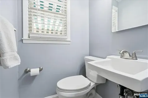 558 Green Lane River Vale NJ 07675