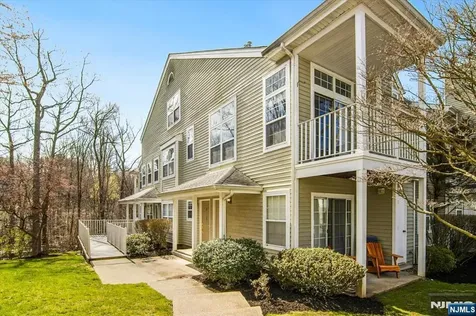 1125 Hyde Park Court Mahwah NJ 07430