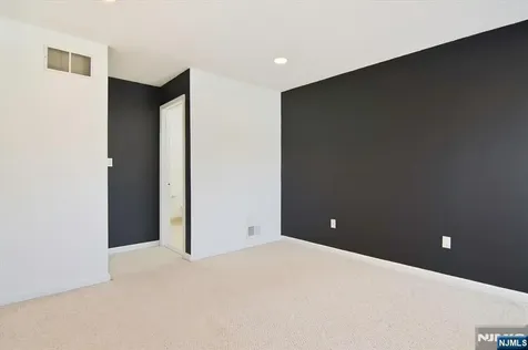 1125 Hyde Park Court Mahwah NJ 07430