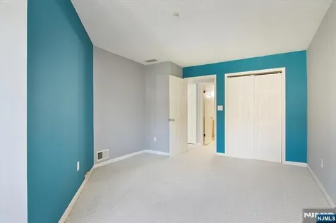 1125 Hyde Park Court Mahwah NJ 07430
