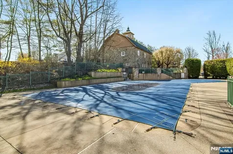 1125 Hyde Park Court Mahwah NJ 07430