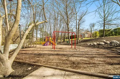 1125 Hyde Park Court Mahwah NJ 07430