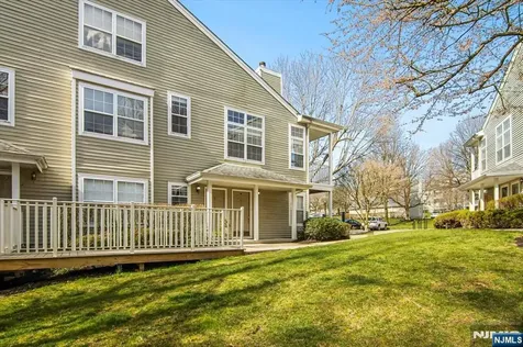 1125 Hyde Park Court Mahwah NJ 07430