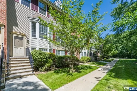 511 Quince Court Mahwah NJ 07430