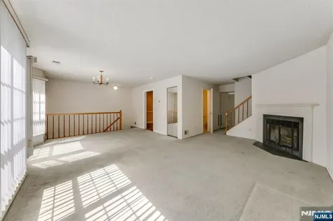 511 Quince Court Mahwah NJ 07430