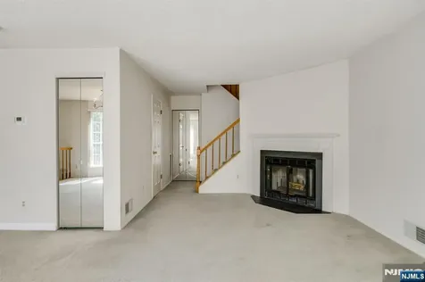 511 Quince Court Mahwah NJ 07430