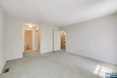 511 Quince Court Mahwah NJ 07430