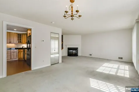511 Quince Court Mahwah NJ 07430
