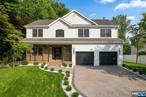 3 Chappy Court Westwood NJ 07675