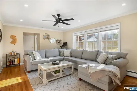 149 Ridge Gardens Cedar Grove NJ 07009