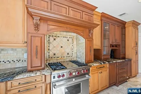 66 Crescent Avenue Cliffside Park NJ 07010