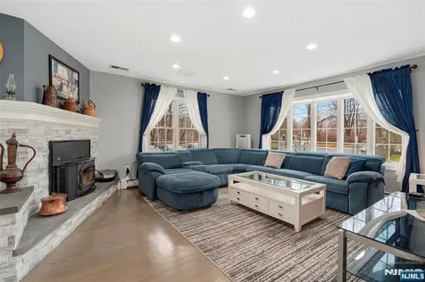 18 Old Wolfe Road Mount Olive Township NJ 07828