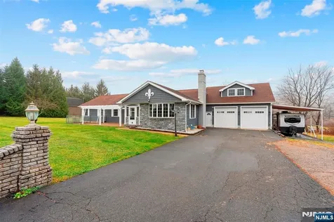 18 Old Wolfe Road Mount Olive Township NJ 07828
