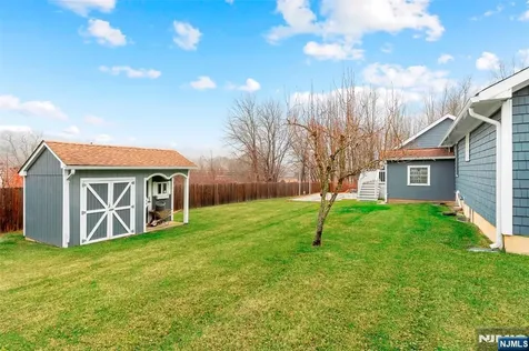18 Old Wolfe Road Mount Olive Township NJ 07828