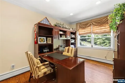 525 Kings Point Trail Franklin Lakes NJ 07417