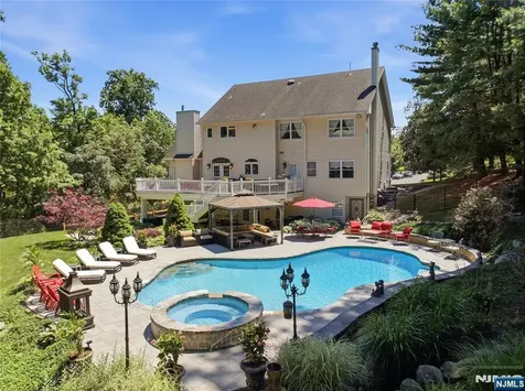525 Kings Point Trail Franklin Lakes NJ 07417