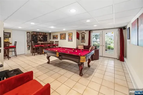 525 Kings Point Trail Franklin Lakes NJ 07417