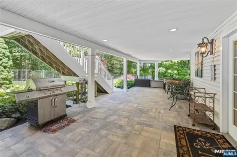 525 Kings Point Trail Franklin Lakes NJ 07417