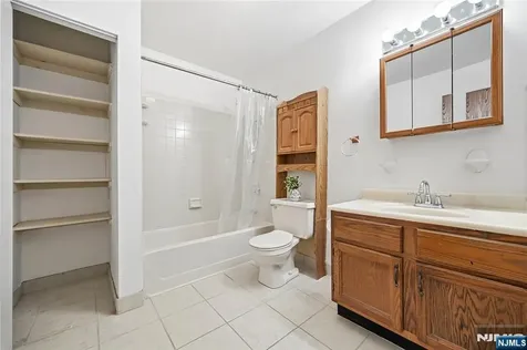2 Honiss Belleville NJ 07109
